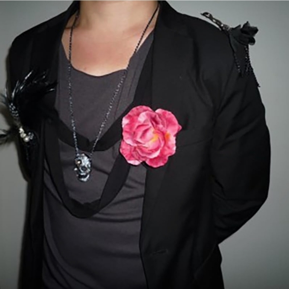 NWOT LOT of 5 Lighting flower brooches. - Picture 10 of 12